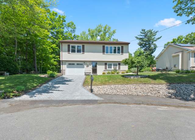 Property at 25 Parkwood Ave, Waterbury, CT 06708, 3 beds, 2 baths