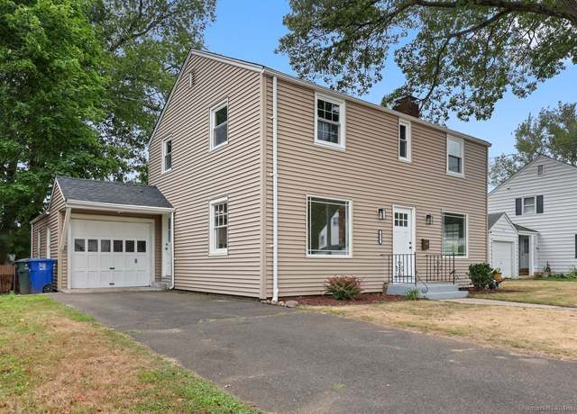 Property at 675 Goldenrod Ave, Bridgeport, CT 06606, 3 beds, 1.5 baths