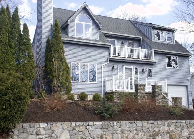 Property at 19 Mountain View Dr, Brookfield, CT 06804, 3 beds, 3 baths