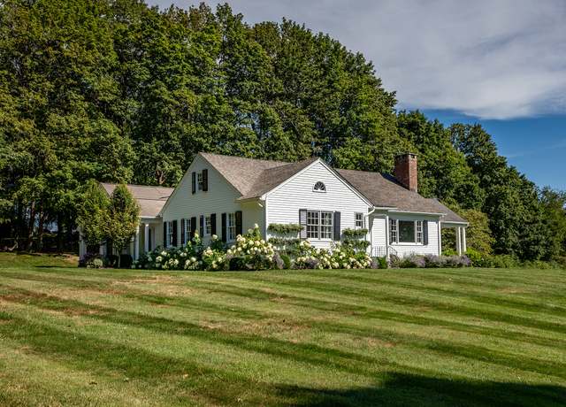 Property at 108 East St, Washington, CT 06793, 4 beds, 2.5 baths