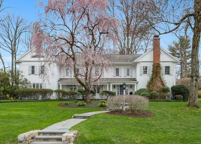 Property at 12 Driftway Ln, Darien, CT 06820, 5 beds, 5 baths