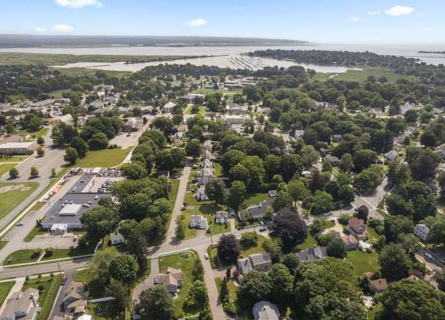 Property at 16 Lynde St, Old Saybrook, CT 06475, 2 beds, 1.5 baths