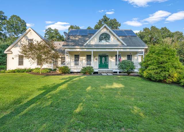 Property at 30 Oakwood Dr, Oxford, CT 06478, 4 beds, 2 baths