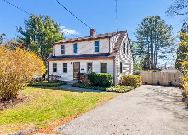 Property at 21 Godfrey St, Groton, CT 06355, 4 beds, 1 bath