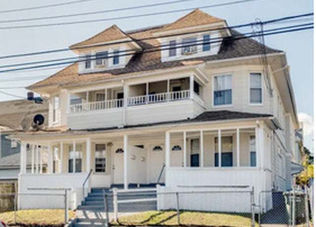 Property at 661 Park St, Bridgeport, CT 06608, 8 beds, 3 baths
