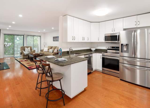 Property at 950 Cove Rd Unit C4, Stamford, CT 06902, 1 bed, 1 bath