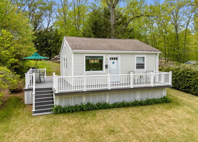 Property at 17 Glimmer Gln, East Haddam, CT 06415, 2 beds, 1 bath
