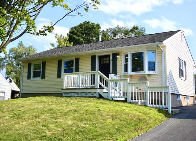 Property at 115 Sunburst Rd, Naugatuck, CT 06770, 3 beds, 1 bath