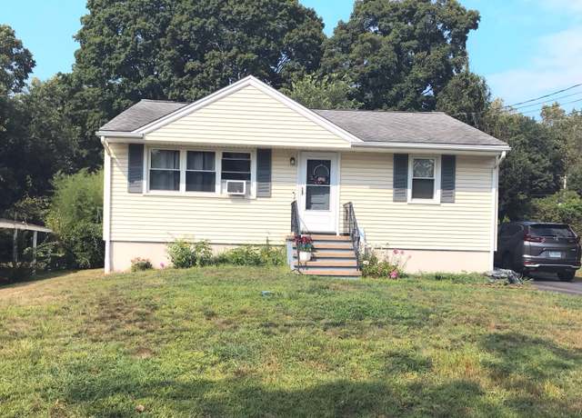 Property at 46 Harrison Dr, Hamden, CT 06514, 2 beds, 2 baths