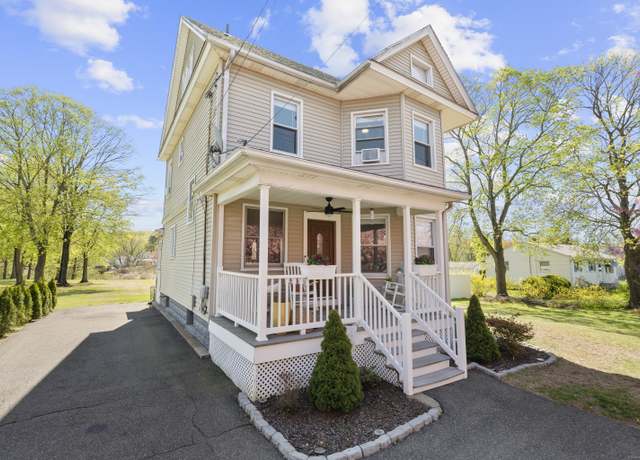 Property at 145 Quinnipiac Ave, North Haven, CT 06473, 3 beds, 1.5 baths