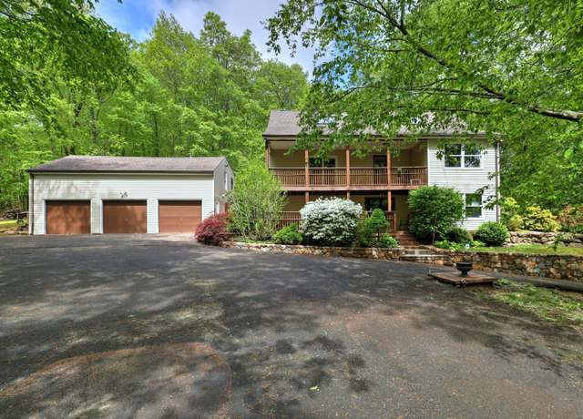 Property at 1540 Paradise Ave, Hamden, CT 06514, 4 beds, 3 baths