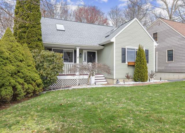 Property at 97 Cranston Ave, Shelton, CT 06484, 3 beds, 2.5 baths