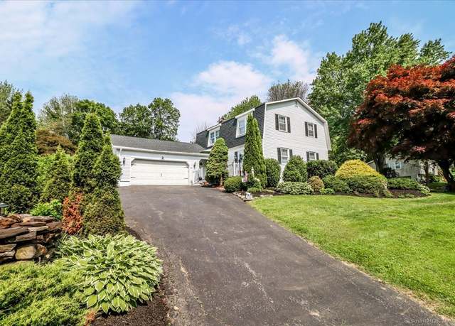 Property at 9 Monroe Dr, New Milford, CT 06776, 4 beds, 2.5 baths