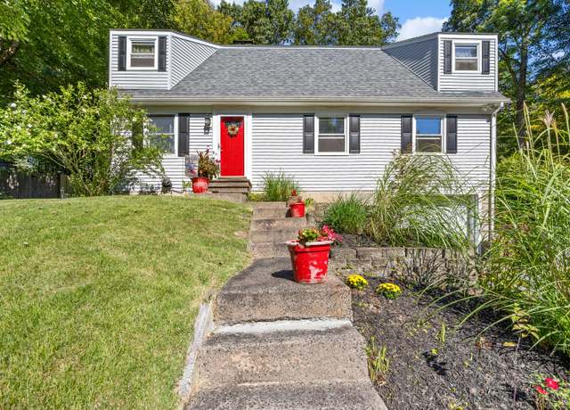 Property at 138 Red Robin Rd, Naugatuck, CT 06770, 3 beds, 2 baths