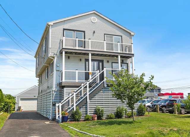 Property at 44 Washington Pkwy, Stratford, CT 06615, 4 beds, 3.5 baths