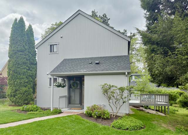 Property at 8 Keystone Cir #8, Avon, CT 06001, 2 beds, 1.5 baths