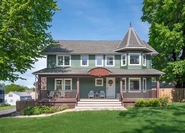 Property at 16 Mountain View Ave, Ridgefield, CT 06877, 4 beds, 3.5 baths