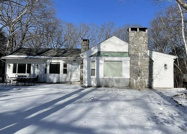 Property at 28 Maple Dr, Middlebury, CT 06762, 3 beds, 3.5 baths