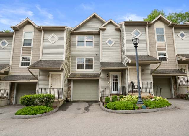 Property at 19 Hawthorne Dr #124, New London, CT 06320, 2 beds, 1.5 baths