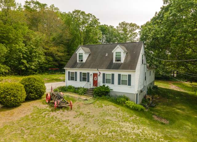 Property at 15 Stanmark Dr, Plainfield, CT 06374, 5 beds, 3 baths