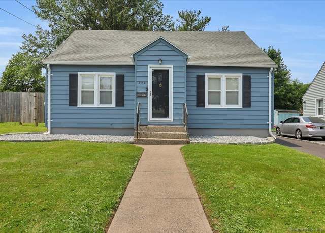 Property at 352 Oak St, New Britain, CT 06051, 3 beds, 1.5 baths