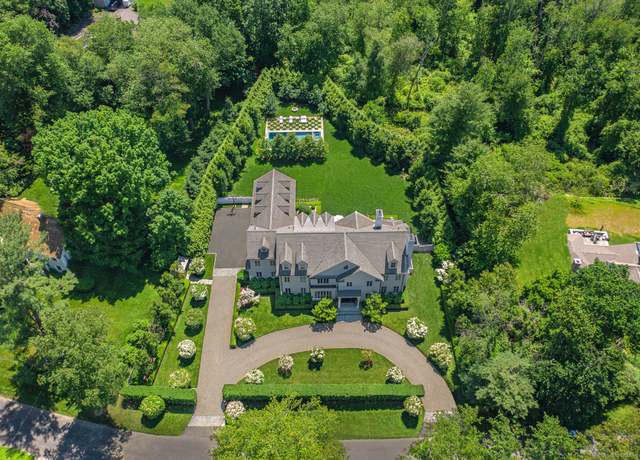 Property at 19 Old Hill Farms Rd, Westport, CT 06880, 5 beds, 5.5 baths