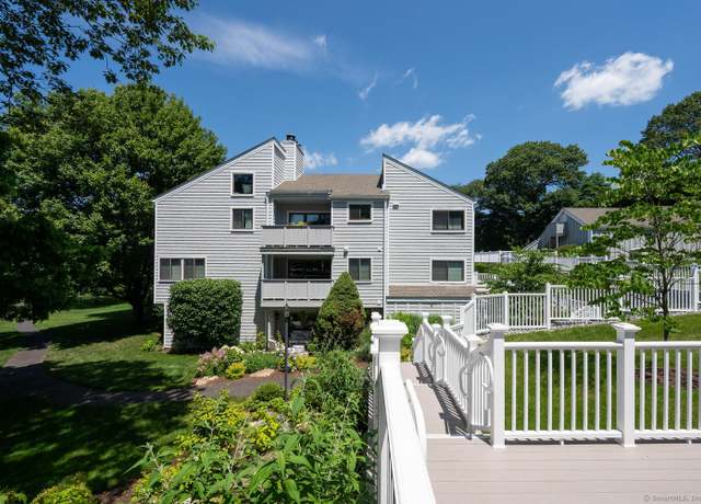 Property at 13 Rowayton Woods Dr #13, Norwalk, CT 06854, 3 beds, 2 baths