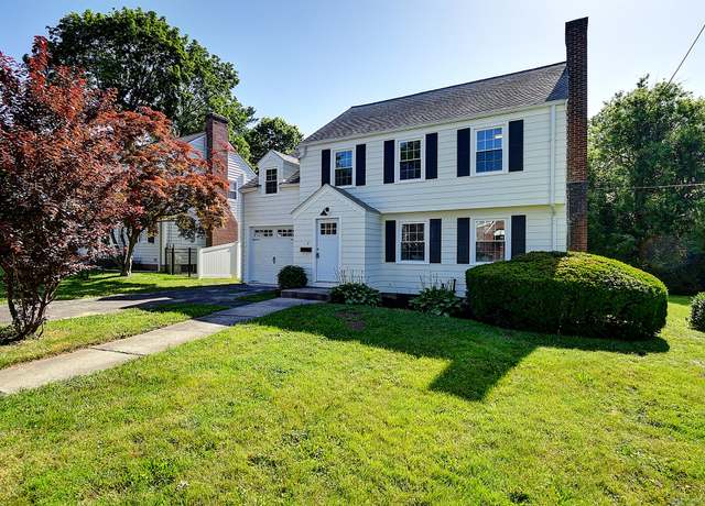 Property at 2 Middlefield Dr, West Hartford, CT 06107, 4 beds, 1.5 baths