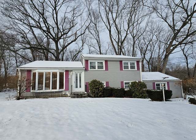 Property at 32 Batt Ln, East Haven, CT 06513, 3 beds, 1.5 baths