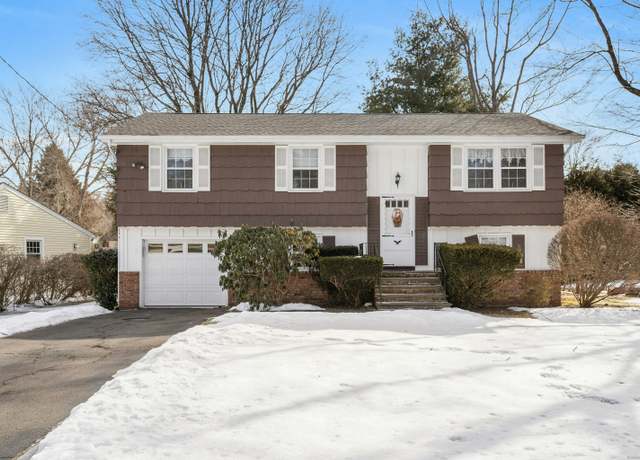 Property at 27 Barmore Dr W, Stamford, CT 06905, 3 beds, 2 baths