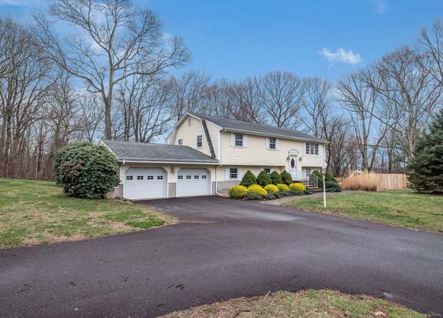 Property at 8 Medley Ln, Clinton, CT 06413, 3 beds, 2 baths