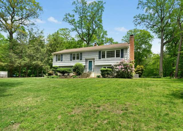 Property at 382 Nichols Ave, Shelton, CT 06484, 3 beds, 2.5 baths