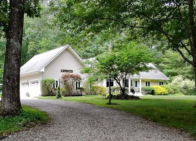 Property at 115 Center Rd, Woodstock, CT 06281, 3 beds, 2.5 baths