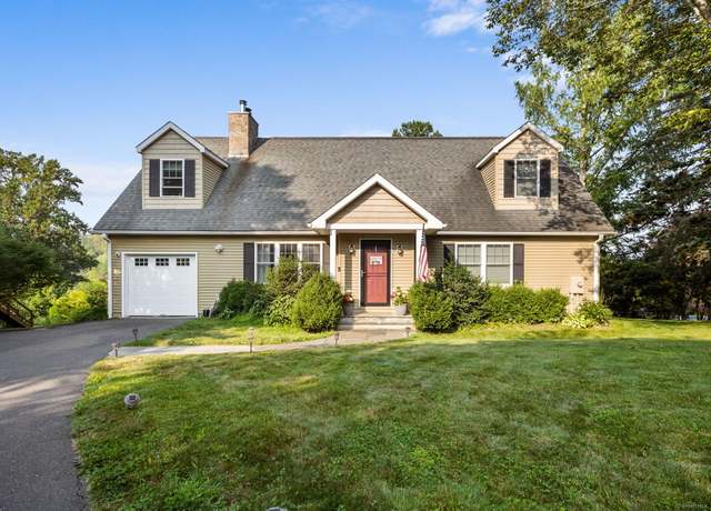 Property at 29 Saddle Rock Rd, Danbury, CT 06811, 4 beds, 4 baths