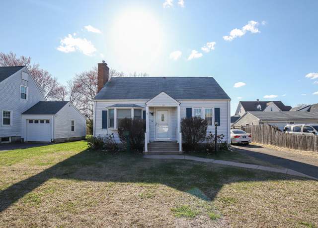 Property at 14 Campfield Rd, Manchester, CT 06040, 3 beds, 2 baths