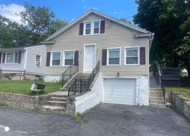 Property at 218 Capitol Ave, Waterbury, CT 06705, 2 beds, 1 bath