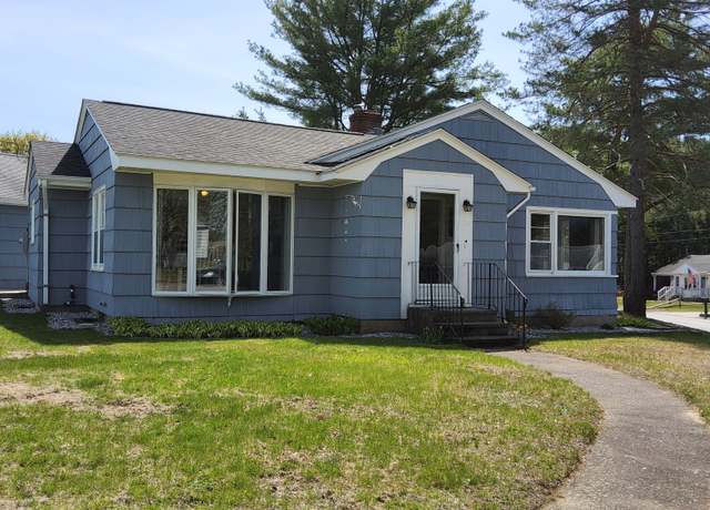 Property at 41 Elaine St, Thompson, CT 06277, 3 beds, 1 bath