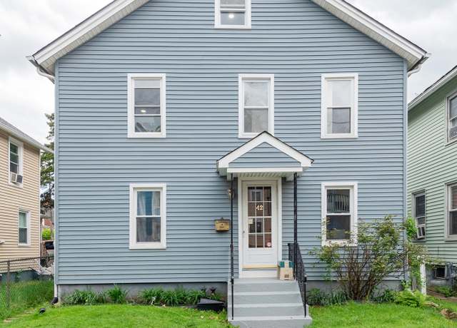 Property at pine St, Meriden, CT 06450, 5 beds, 2 baths
