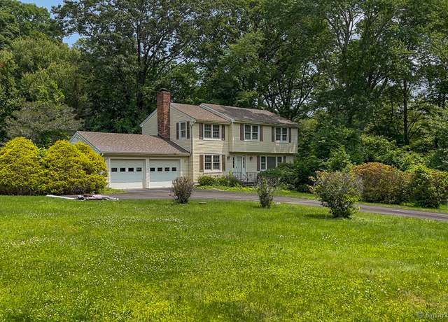 Property at 45 Arapaho Rd, Brookfield, CT 06804, 4 beds, 2.5 baths