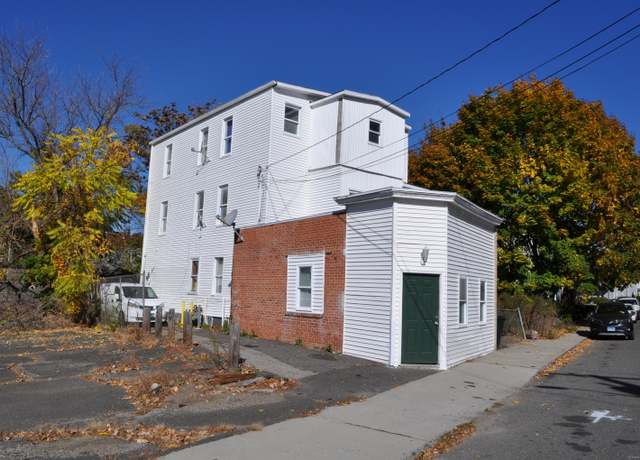 Property at 21 Violet St, Waterbury, CT 06704, 6 beds, 3 baths