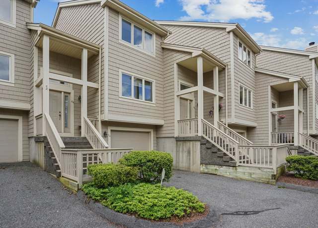 Property at 11 Boulevard Dr Unit 10-44, Danbury, CT 06810, 2 beds, 2.5 baths