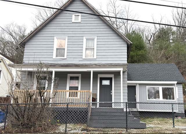 Property at 436 Asylum St, Norwich, CT 06360, 3 beds, 1 bath