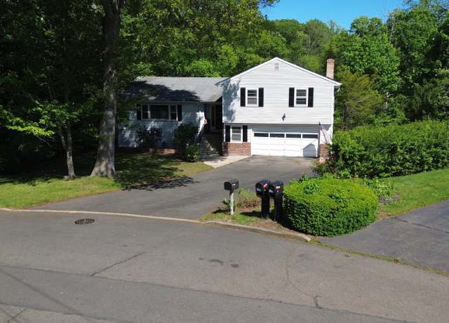 Property at 19 Arrowhead Ln, Branford, CT 06405, 4 beds, 3.5 baths