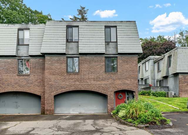 Property at 70 Trolley Crossing Ln #70, Middletown, CT 06457, 3 beds, 1.5 baths