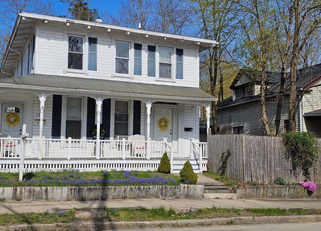 Property at 125 McKinley Ave, Norwich, CT 06360, 5 beds, 3 baths