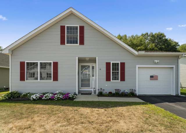 Property at 11 Trading Cove Cir #11, Norwich, CT 06360, 2 beds, 1.5 baths