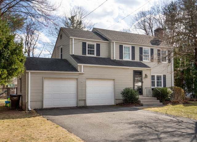 Property at 3 Craigmoor Rd, West Hartford, CT 06107, 3 beds, 1.5 baths