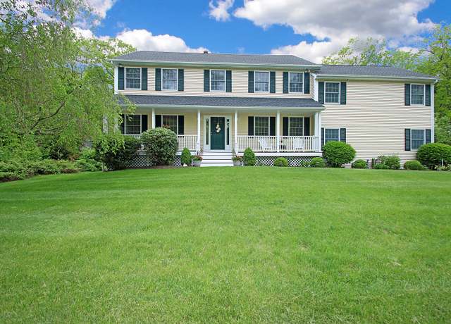 Property at 8 Secor Rd, Brookfield, CT 06804, 4 beds, 2.5 baths