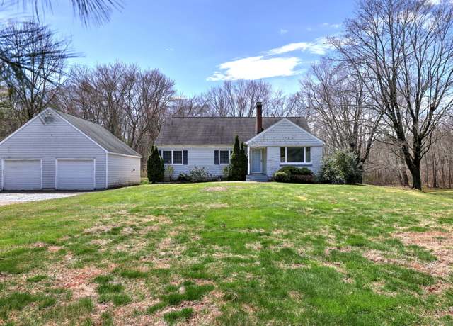 Property at 34 Rimmon Rd, Woodbridge, CT 06525, 3 beds, 2 baths