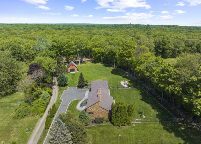 Property at 575 Long Hill Rd, Guilford, CT 06437, 2 beds, 3 baths